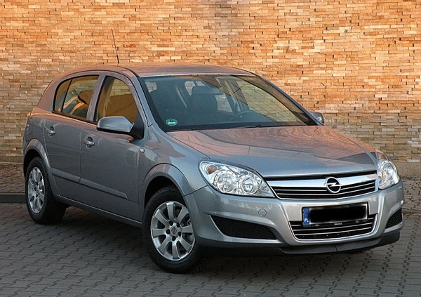 Opel Astra cena 15900 przebieg: 180300, rok produkcji 2009 z Raszków małe 497